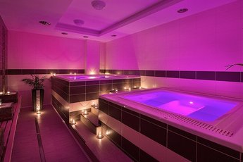 EA Active Resort Kraskov - whirlpool